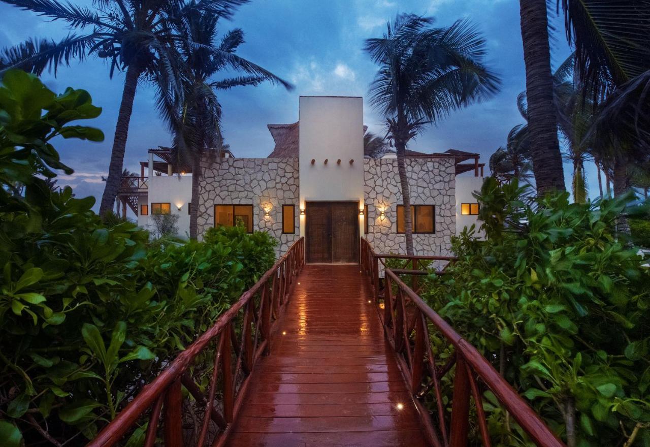 Beachfront Villa Playaaekun Tulum Exterior photo